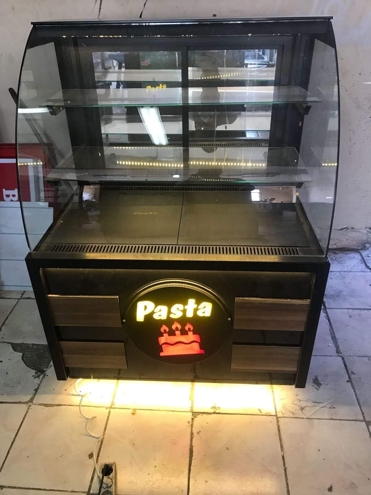 Pastane teşhir sistemi